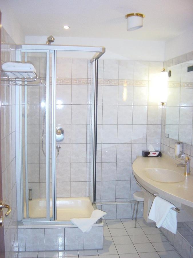 Hotel La Vigie & Ristorante Belvedere Duisburg Habitación foto